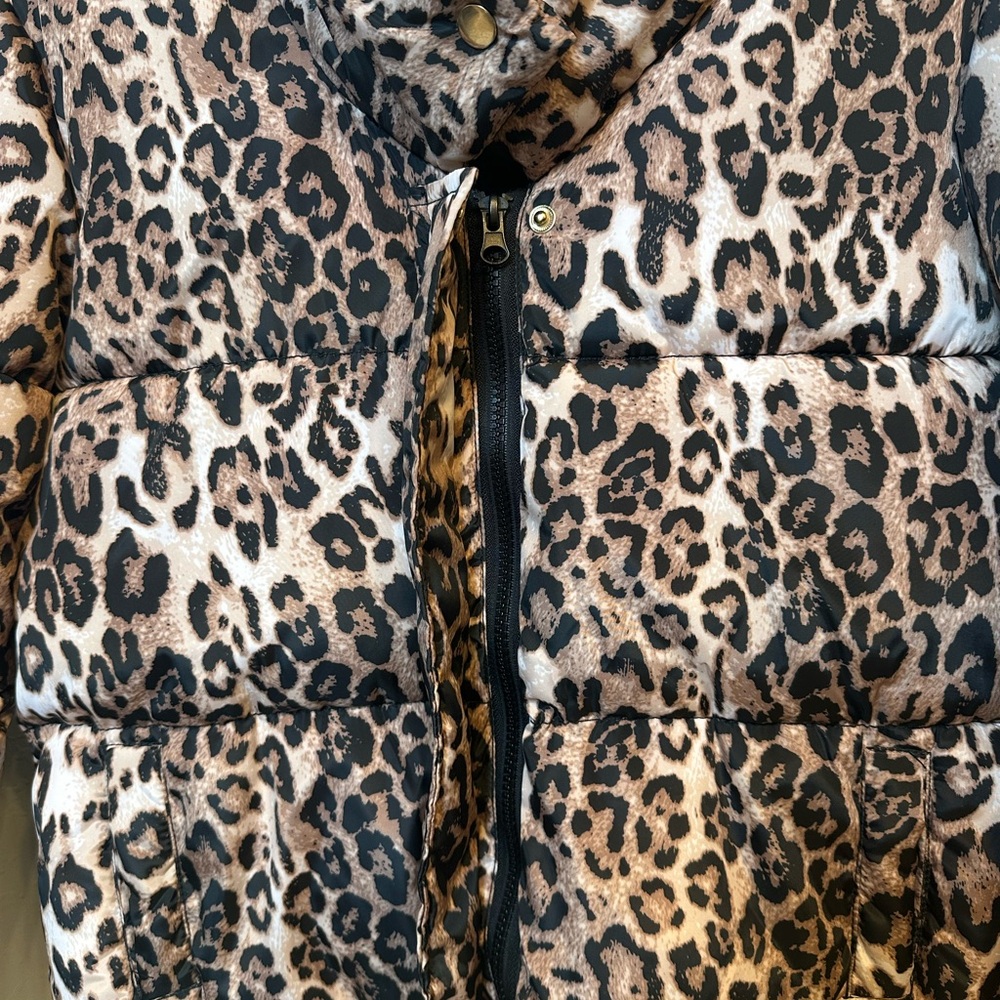 Leopard Print Puffer Jacket - Picture 3 of 6